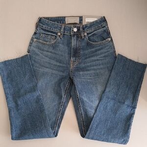 Everlane Curvy Cheeky Denim Jeans